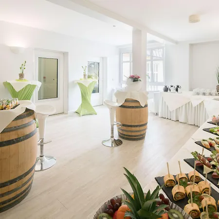 Western Wein- Und Parkhotel Отель