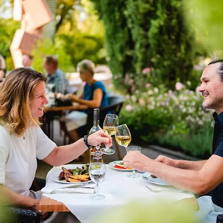 Szálloda Western Wein- Und Parkhotel